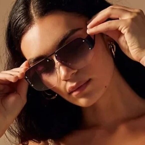 OTRA Mimi Aviator Sunglasses Black Metal Frame Purple Graduated Lens 100% UV - Picture 2 of 13